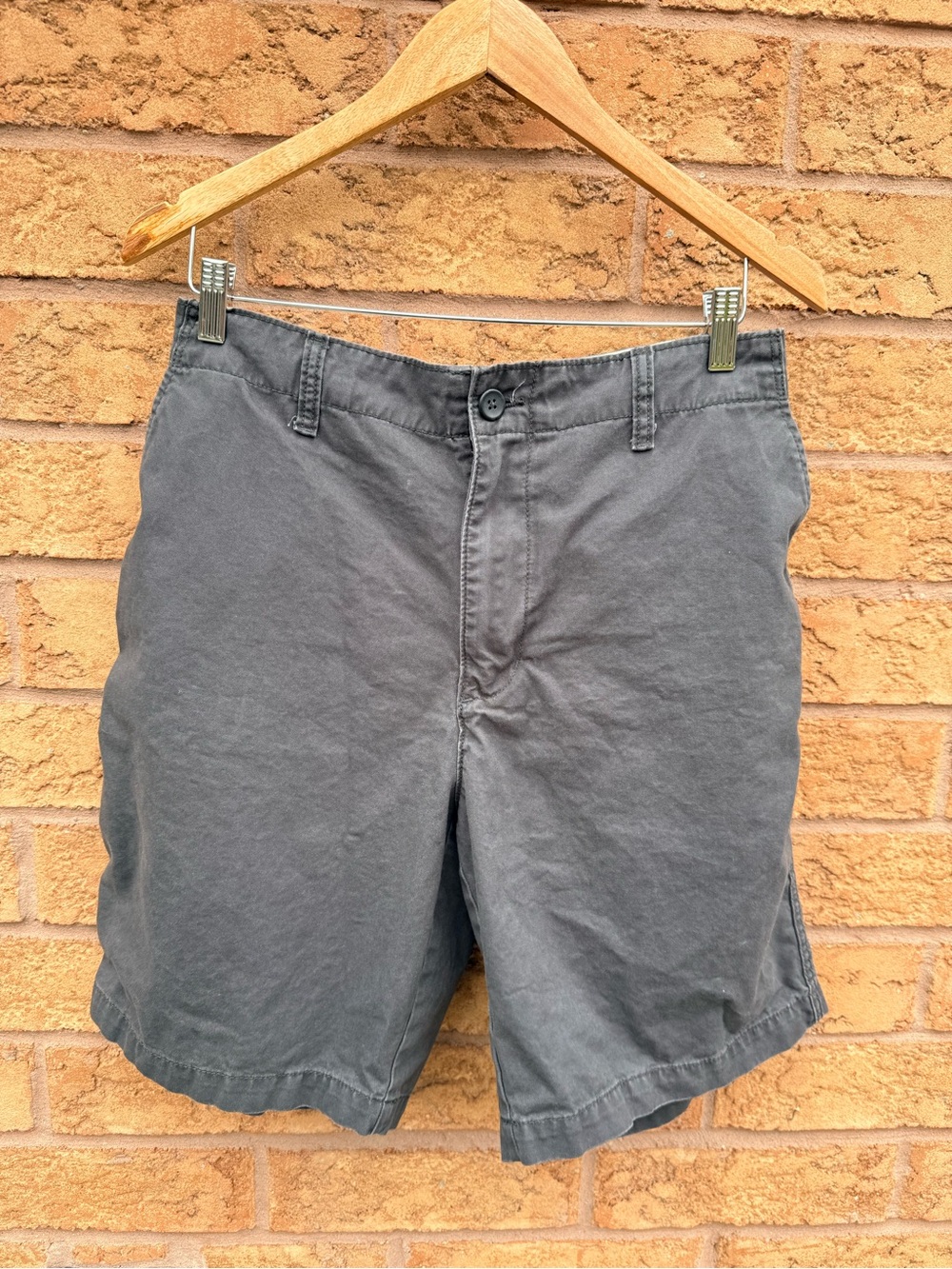 💫10/$25 • Old Navy Lived In Straight Slate Grey Shorts